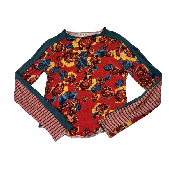 We The Free T Shirt Womens M Mash-Up Long Sleeve in Red Combo Floral - Picture 1 of 8